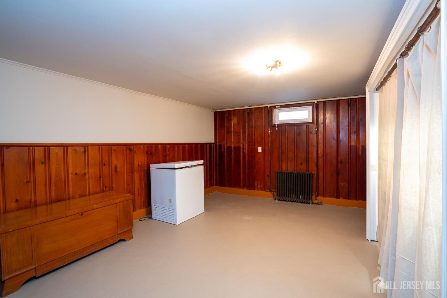 New Brunswick, New Jersey, 08901, United States, 3 Bedrooms Bedrooms, ,2 BathroomsBathrooms,Residential,For Sale,1992583