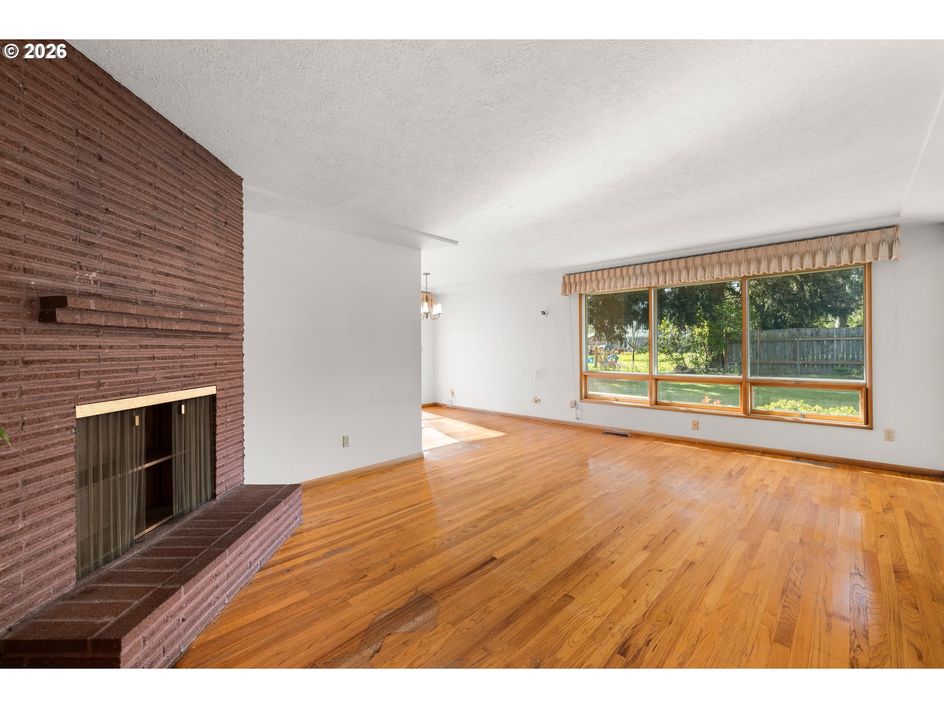 Portland, Oregon, 97230, United States, 3 Bedrooms Bedrooms, ,2 BathroomsBathrooms,Residential,For Sale,2040428