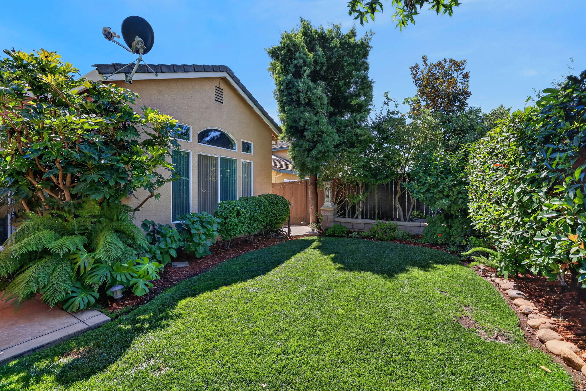  3729 Lake Terrace Drive, Elk Grove, CA 95758 - 物件實景
