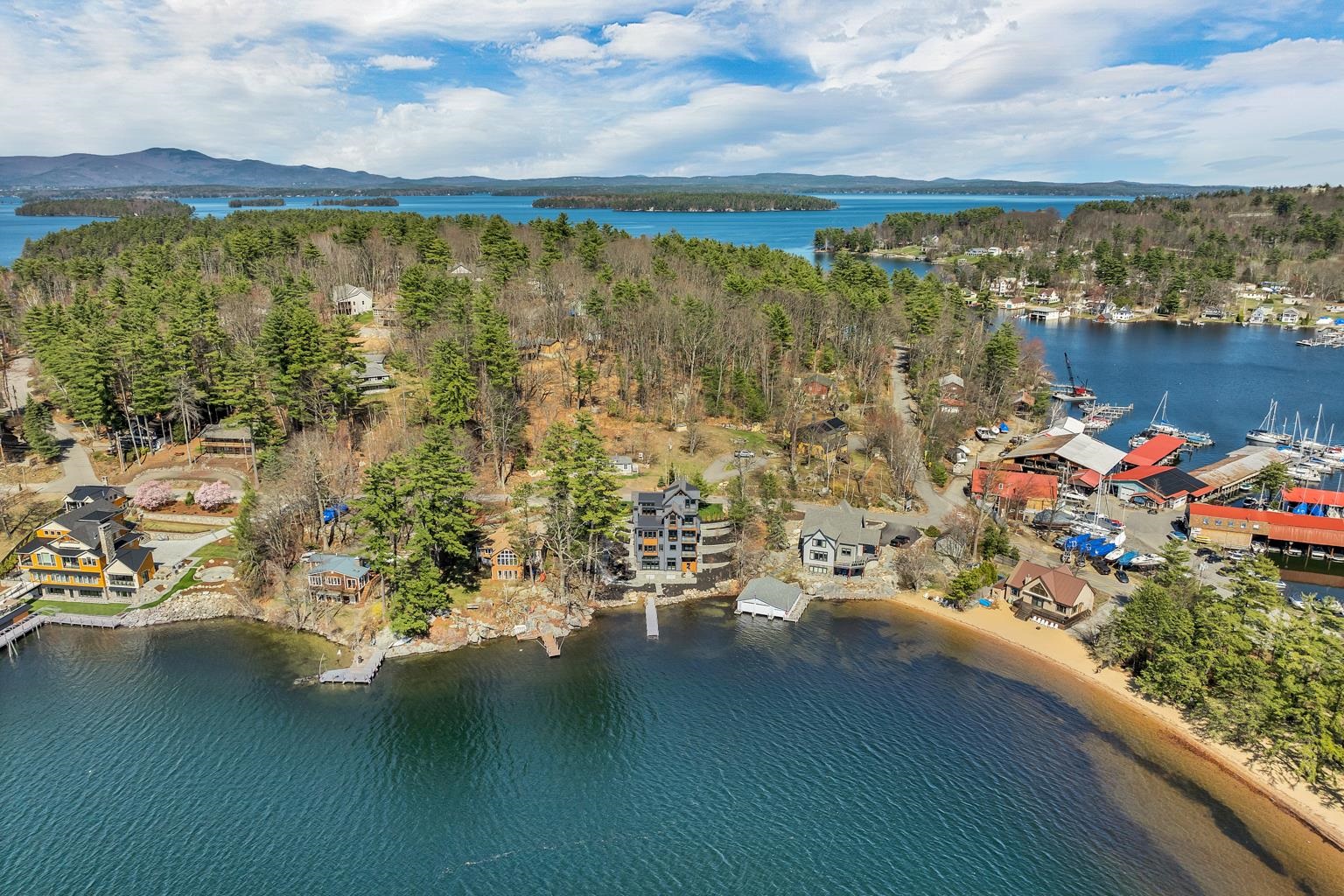 Gilford, New Hampshire, 03249, United States, 5 Bedrooms Bedrooms, ,6 BathroomsBathrooms,Residential,For Sale,1794777
