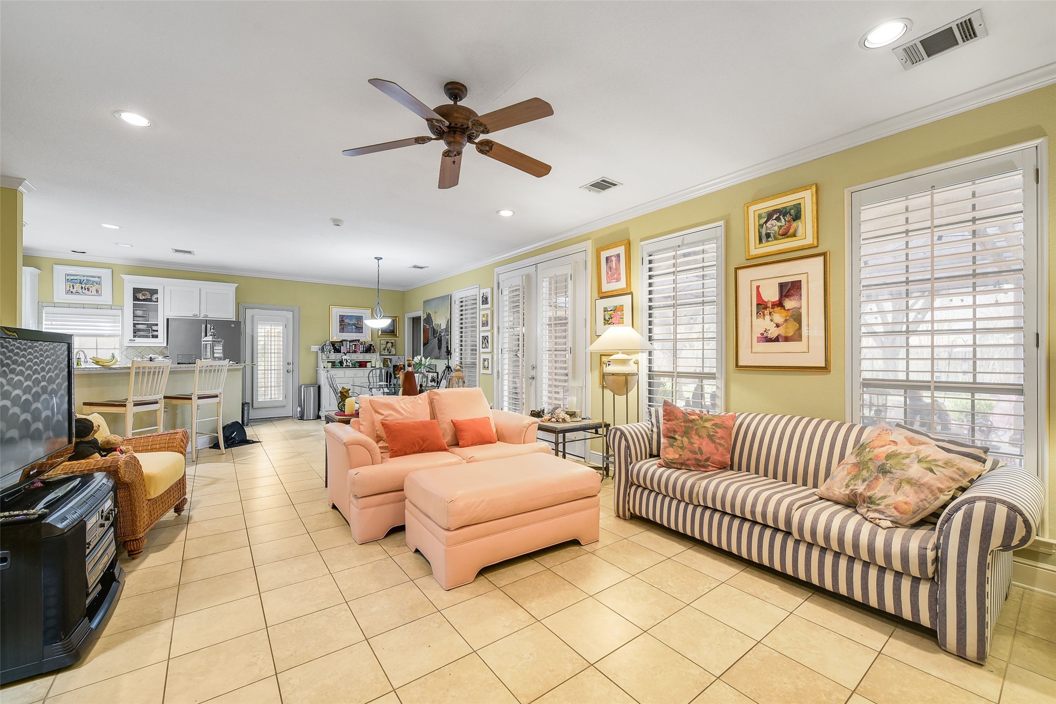 Fort Worth, Texas, 76109, United States, 3 Bedrooms Bedrooms, ,3 BathroomsBathrooms,Residential,For Sale,1911939
