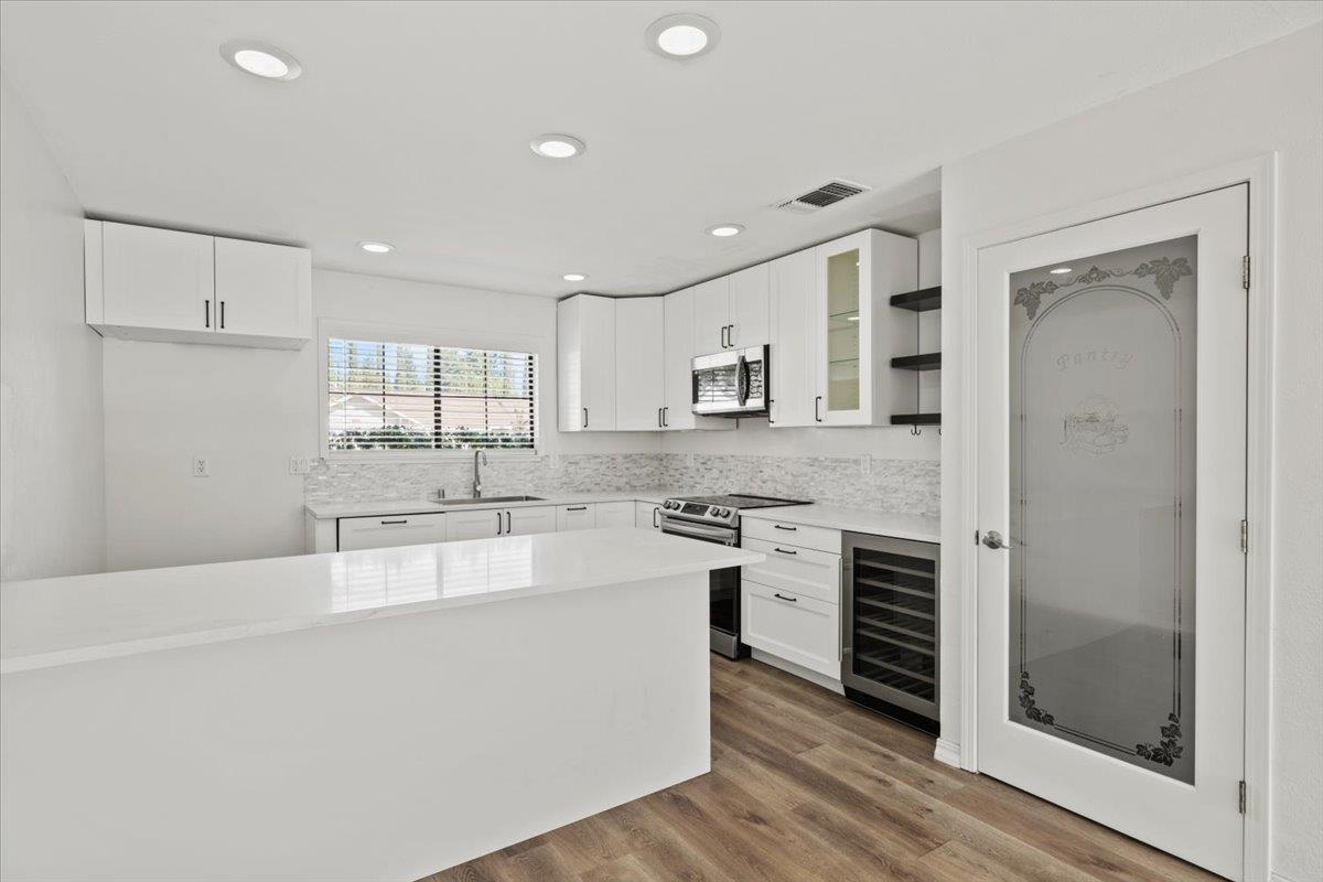 Fair Oaks, California, 95628, United States, 3 Bedrooms Bedrooms, ,2 BathroomsBathrooms,Residential,For Sale,1978365