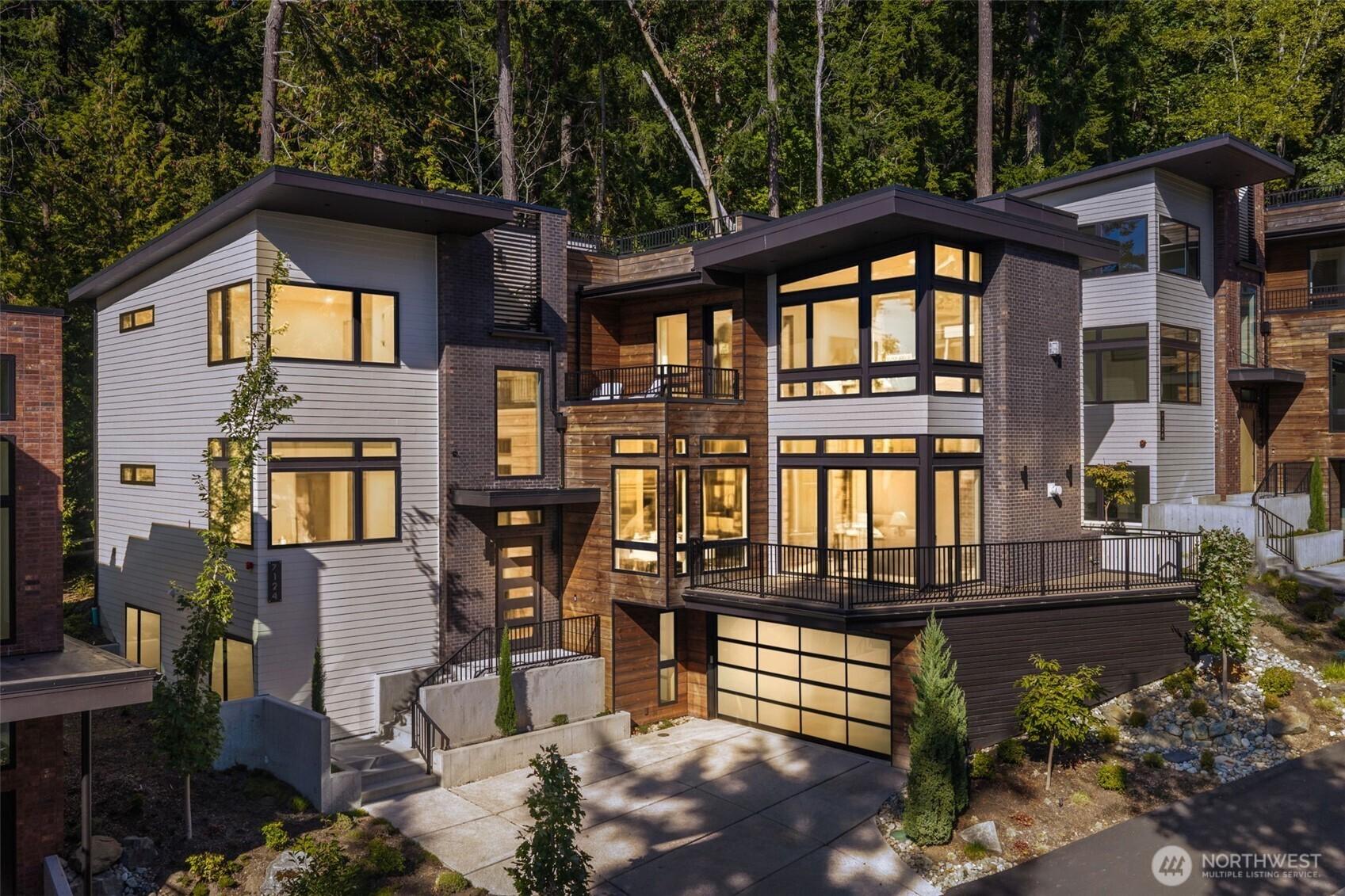 119th Ln, Kirkland, WA 98034
