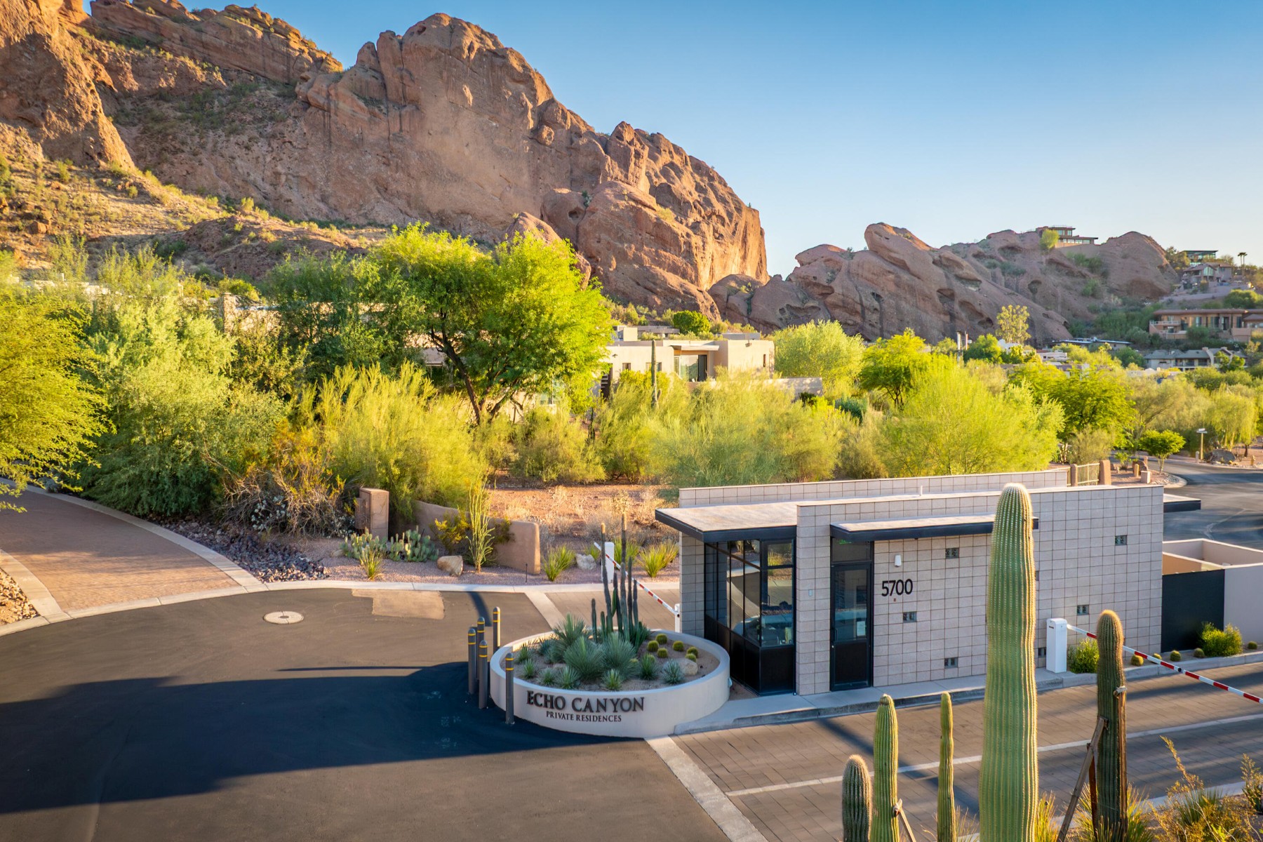  5724 N ECHO CANYON DR¦Phoenix, AZ - 物件實景