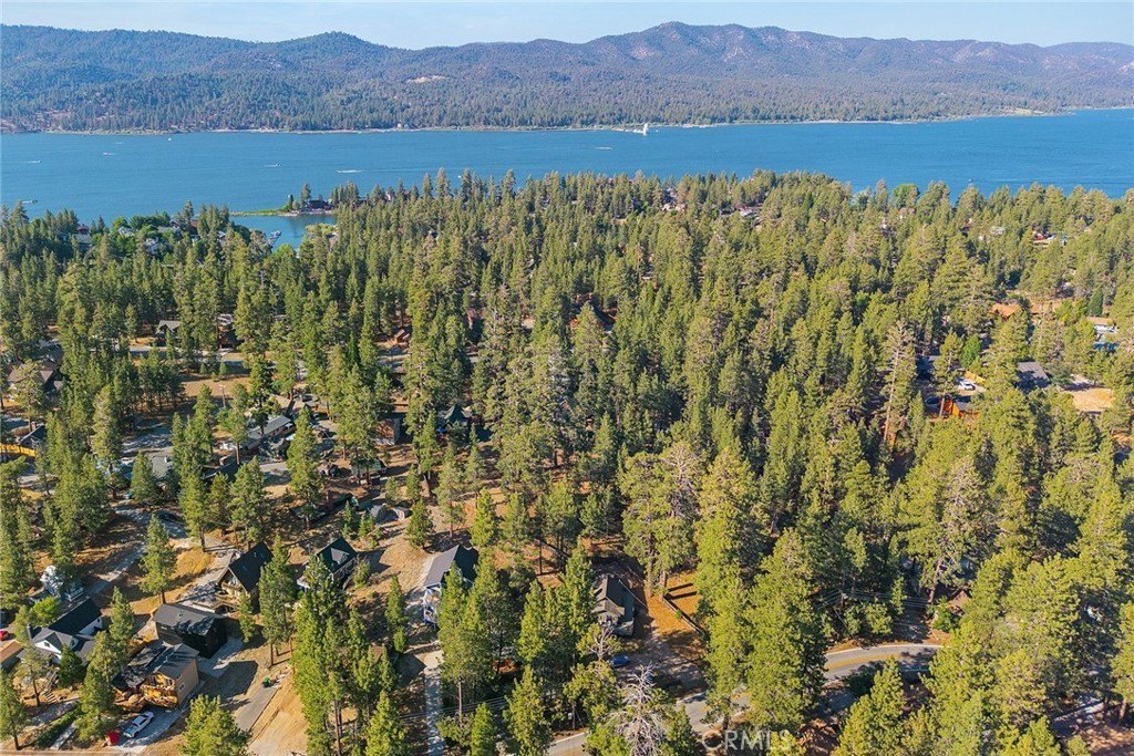 Big Bear Lake, California, 92315, United States, 3 Bedrooms Bedrooms, ,2 BathroomsBathrooms,Residential,For Sale,1896398