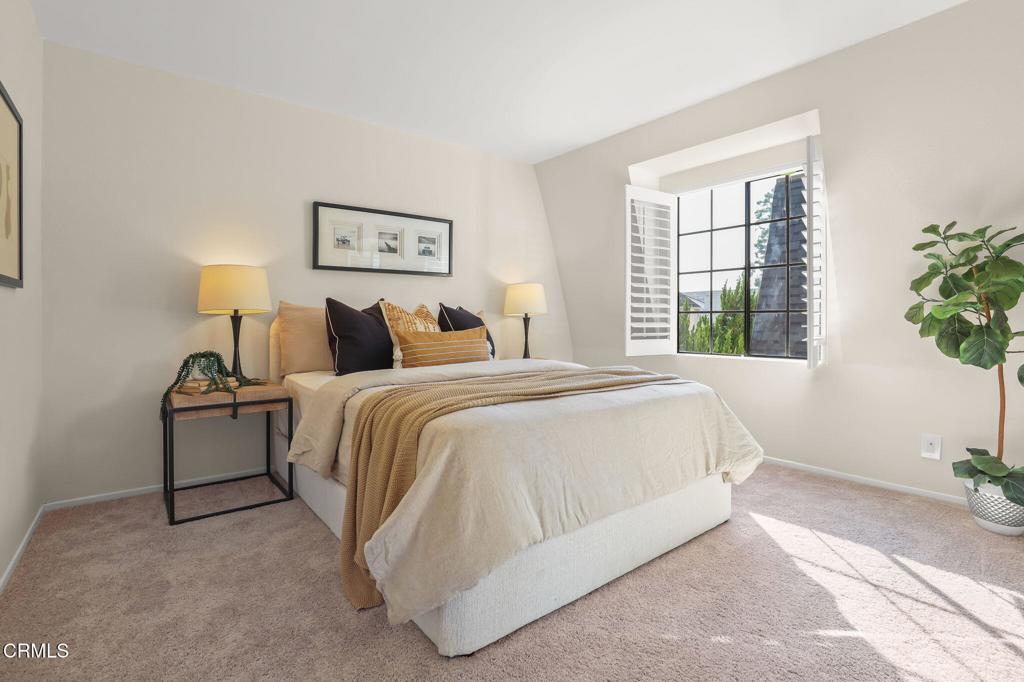 Pasadena, California, 91101, United States, 2 Bedrooms Bedrooms, ,2 BathroomsBathrooms,Residential,For Sale,1989436