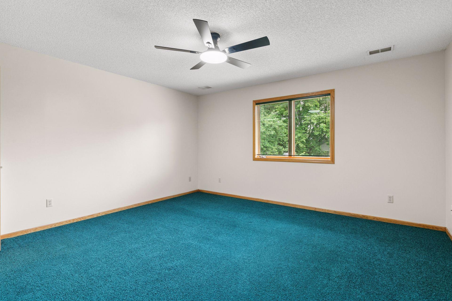 Lakeville, Minnesota, 55044, United States, 4 Bedrooms Bedrooms, ,1 BathroomBathrooms,Residential,For Sale,1867089