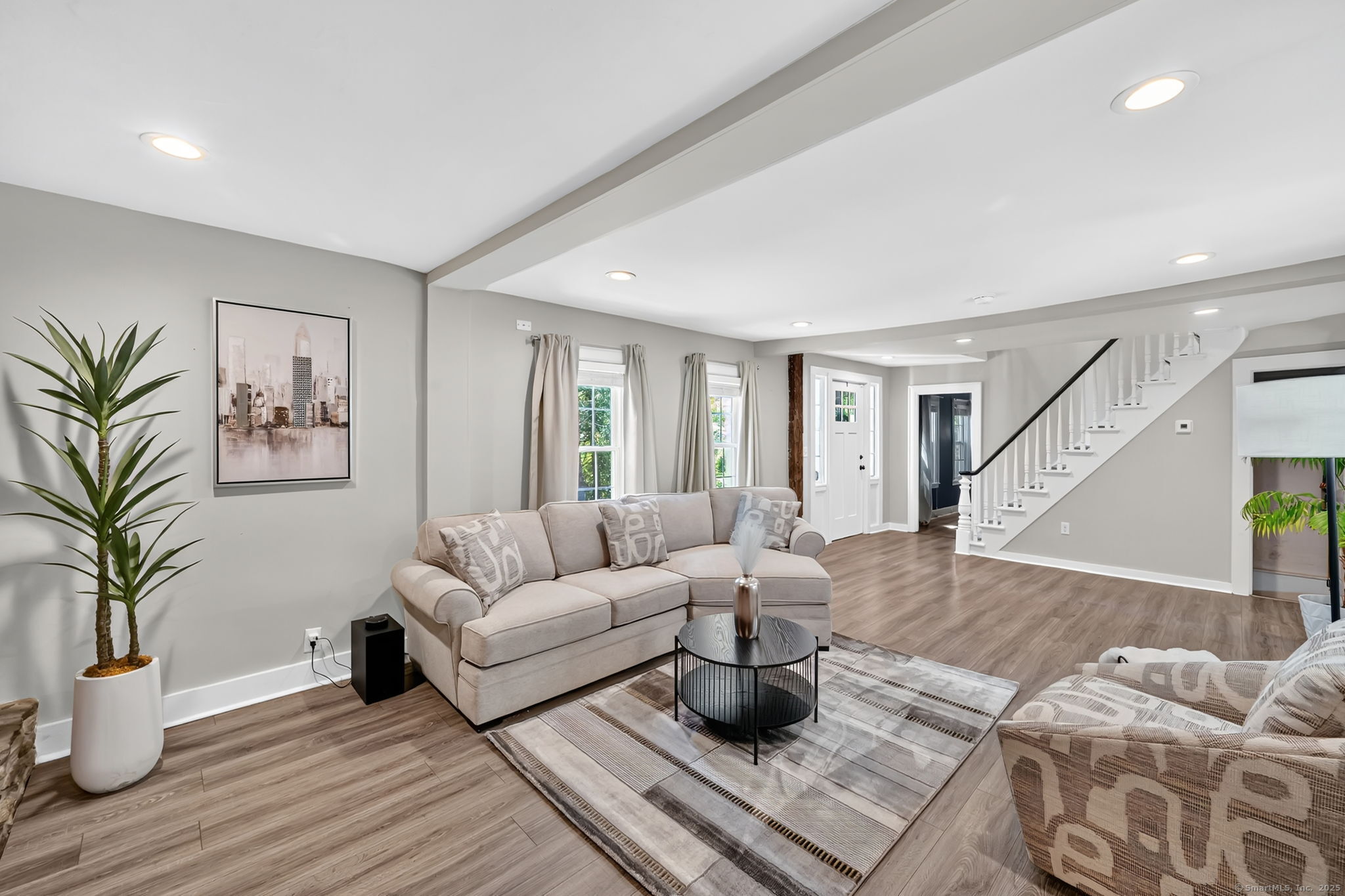 Pomfret, Connecticut, 06259, United States, 3 Bedrooms Bedrooms, ,3 BathroomsBathrooms,Residential,For Sale,1925586
