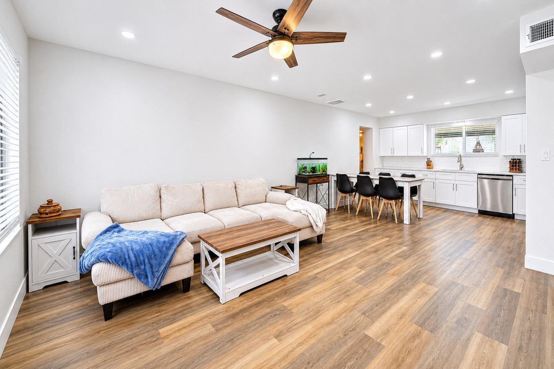  1112 W Hackamore Street ¦Mesa, AZ - 物件實景