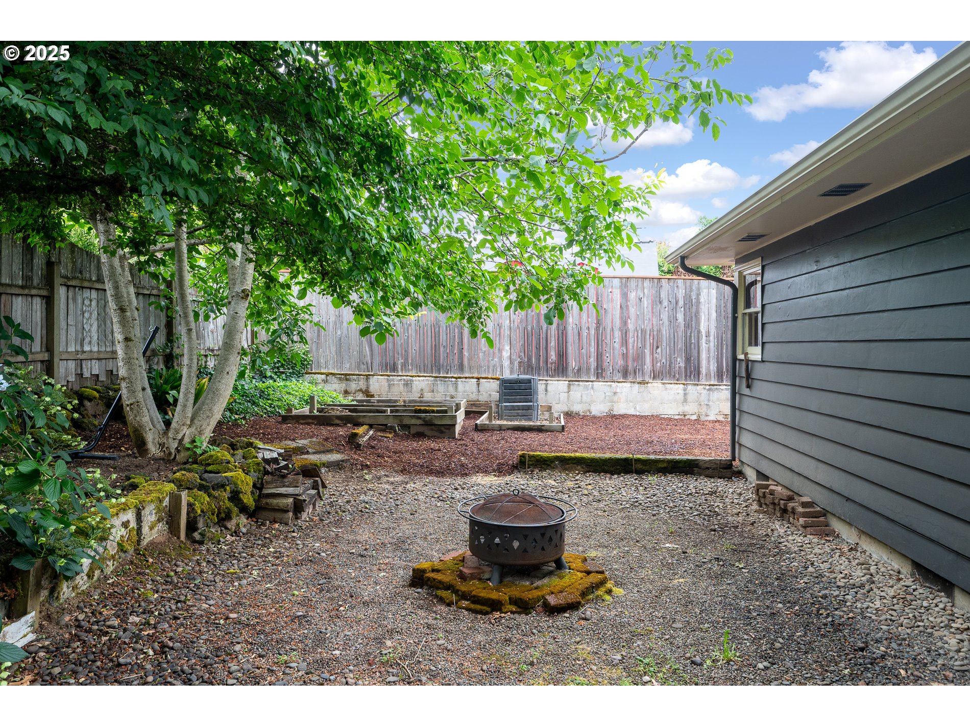 Milwaukie, Oregon, 97267, United States, 3 Bedrooms Bedrooms, ,2 BathroomsBathrooms,Residential,For Sale,1911420