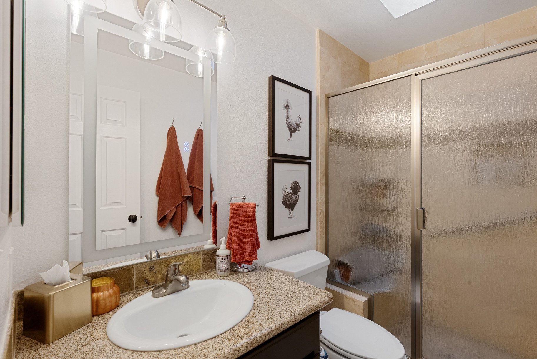  Windhaven Home with Designer Kitchen and Extensive Upgrades - 物件實景