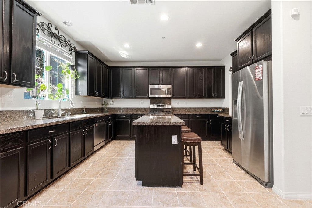 San Bernardino, California, 92407, United States, 4 Bedrooms Bedrooms, ,3 BathroomsBathrooms,Residential,For Sale,2000348