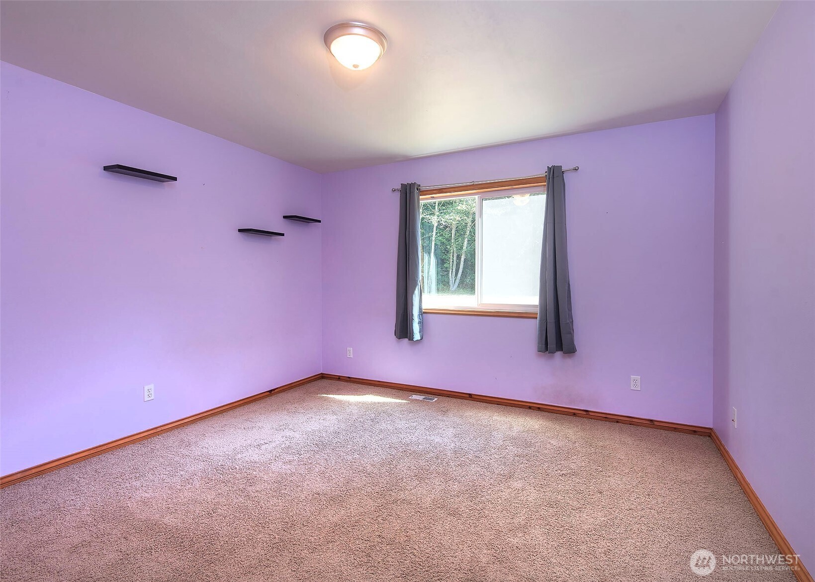Stanwood, Washington, 98292, United States, 4 Bedrooms Bedrooms, ,2 BathroomsBathrooms,Residential,For Sale,1926284
