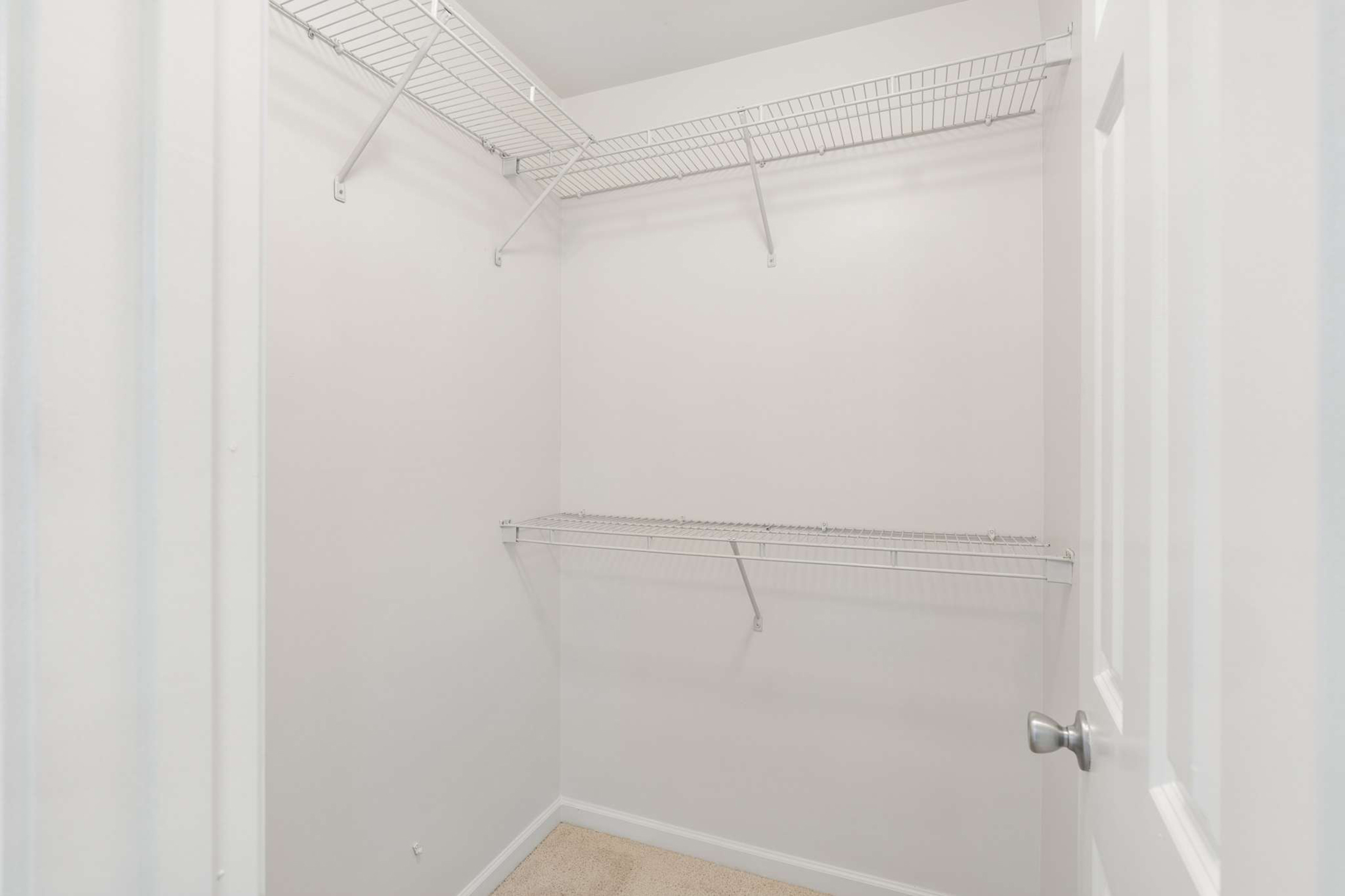  Beautifully Renovated Townhome in the Gated Liberty Park Community - 物件實景