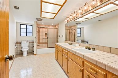 Hemet, California, 92544, United States, 5 Bedrooms Bedrooms, ,3 BathroomsBathrooms,Residential,For Sale,1989117