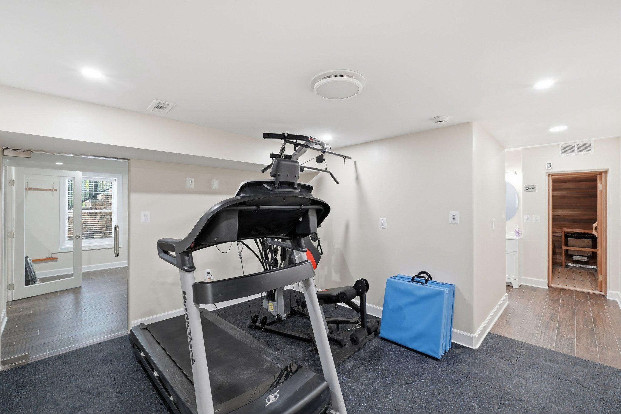  6340 Old Dominion Drive, Mclean, VA, 22101 - 物件實景