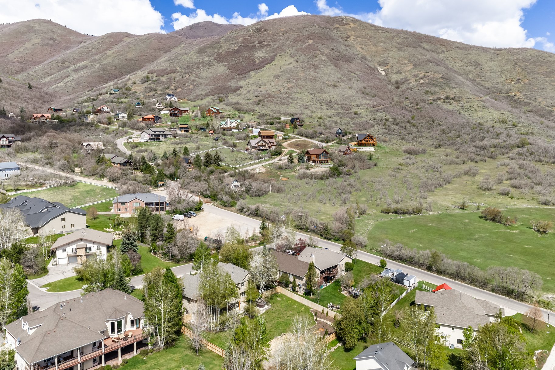  5 Bedroom Home in Midway with Valley Views - 物件實景