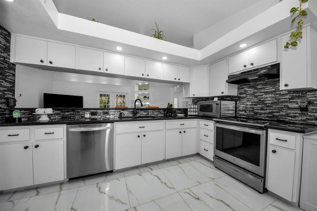 New Port Richey, Florida, 34653, United States, 4 Bedrooms Bedrooms, ,5 BathroomsBathrooms,Residential,For Sale,1989406