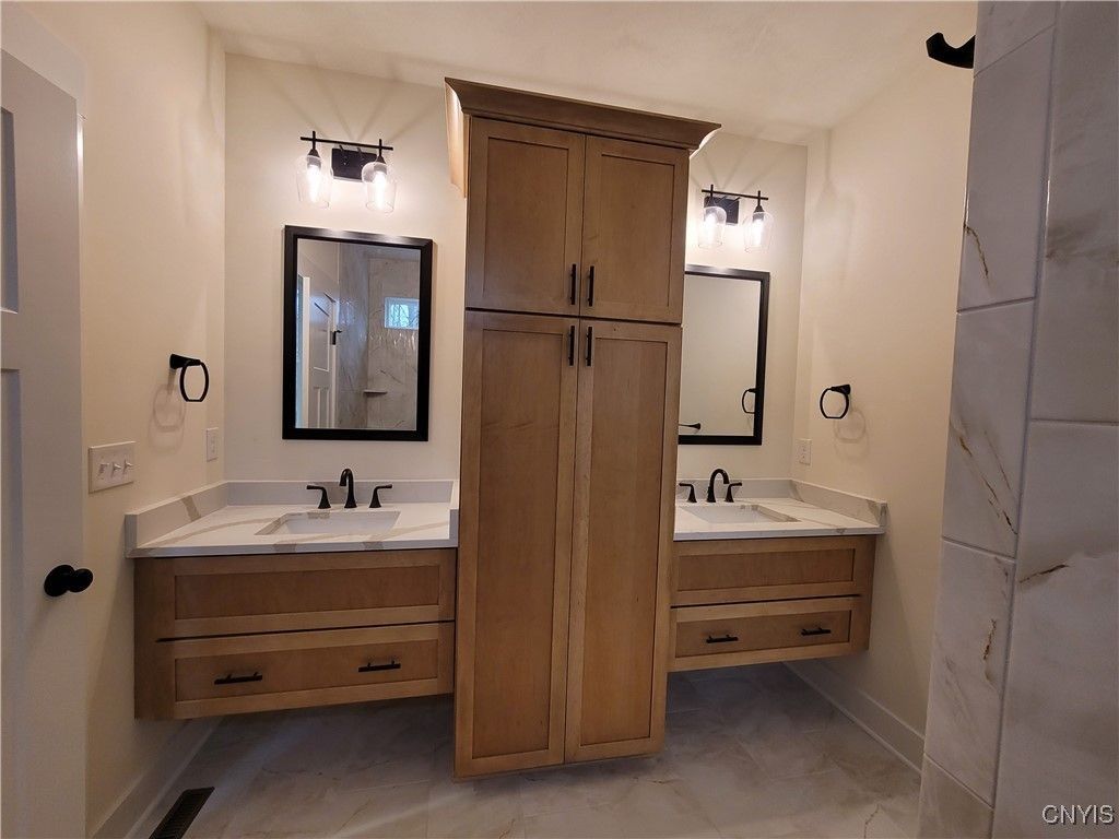 Baldwinsville, New York, 13027, United States, 3 Bedrooms Bedrooms, ,2 BathroomsBathrooms,Residential,For Sale,2001001