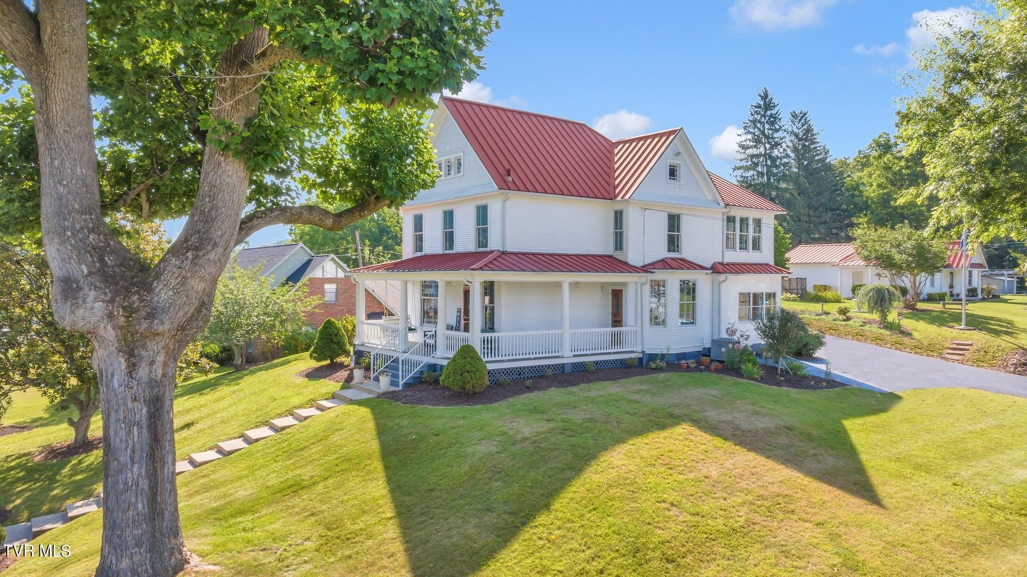 Big Stone Gap, Virginia, 24219, United States, 4 Bedrooms Bedrooms, ,3 BathroomsBathrooms,Residential,For Sale,1984528