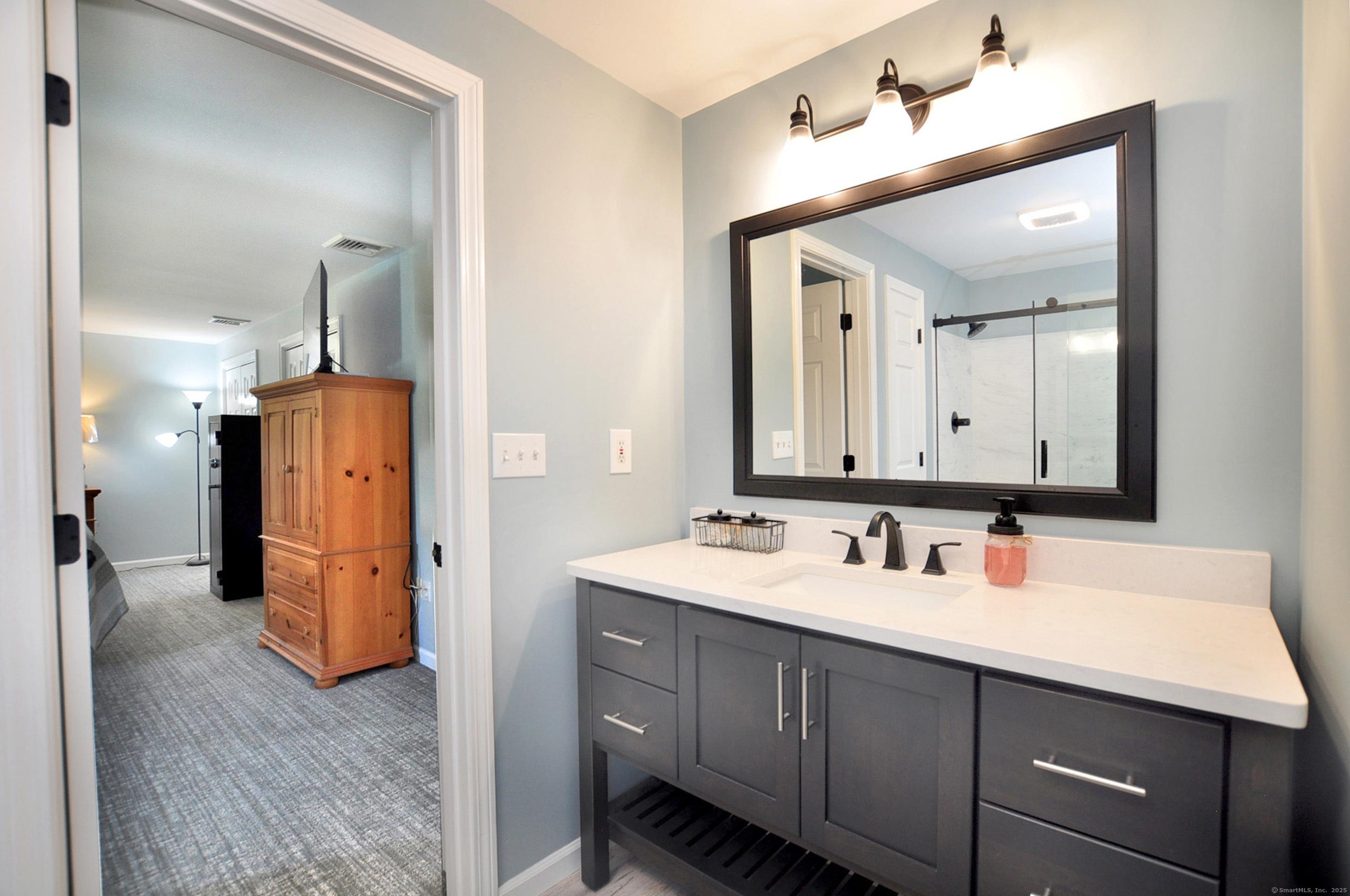 Southington, Connecticut, 06479, United States, 3 Bedrooms Bedrooms, ,4 BathroomsBathrooms,Residential,For Sale,1869273