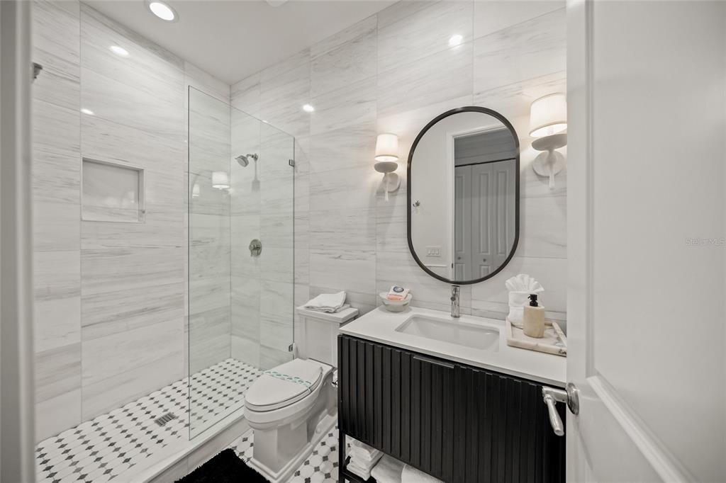 Anna Maria, Florida, 34216, United States, 5 Bedrooms Bedrooms, ,4 BathroomsBathrooms,Residential,For Sale,1819285