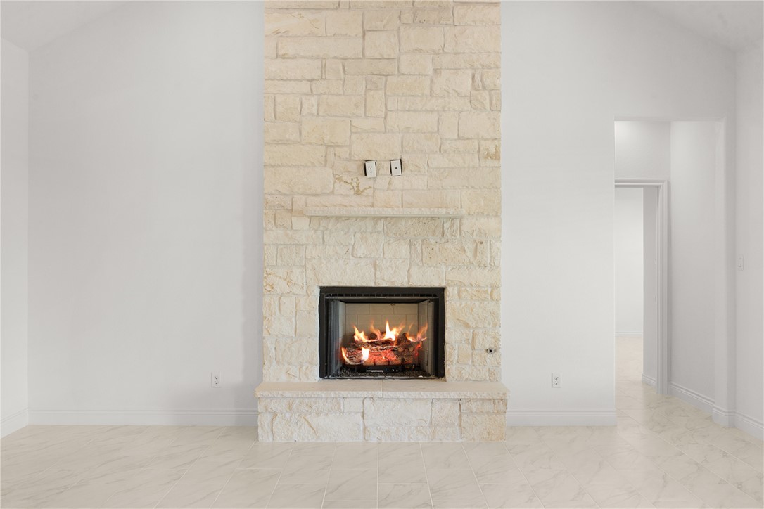 Bryan, Texas, 77808, United States, 3 Bedrooms Bedrooms, ,3 BathroomsBathrooms,Residential,For Sale,1990427