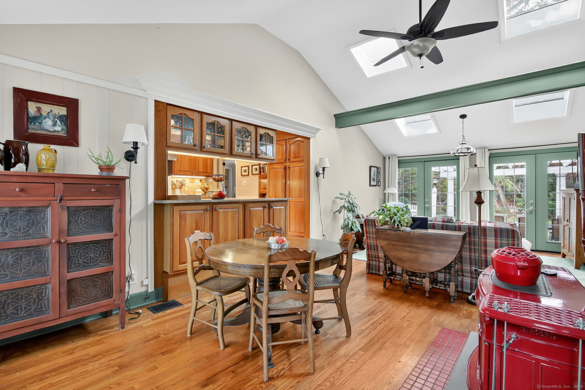 Glastonbury, Connecticut, 06033, United States, 4 Bedrooms Bedrooms, ,3 BathroomsBathrooms,Residential,For Sale,1988167