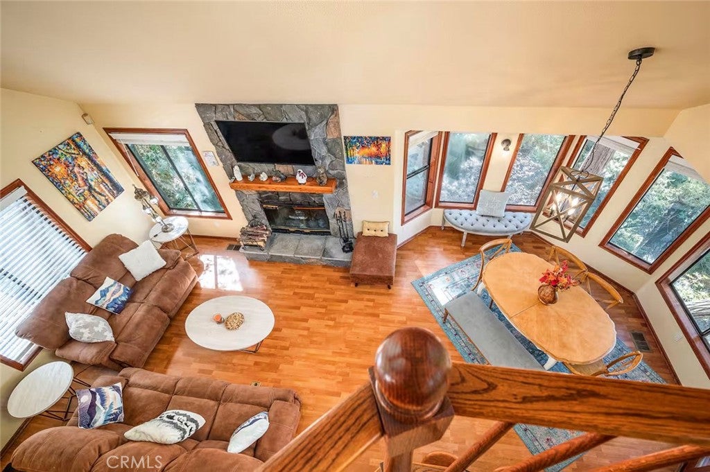 Crestline, California, 92325, United States, 3 Bedrooms Bedrooms, ,3 BathroomsBathrooms,Residential,For Sale,1939117