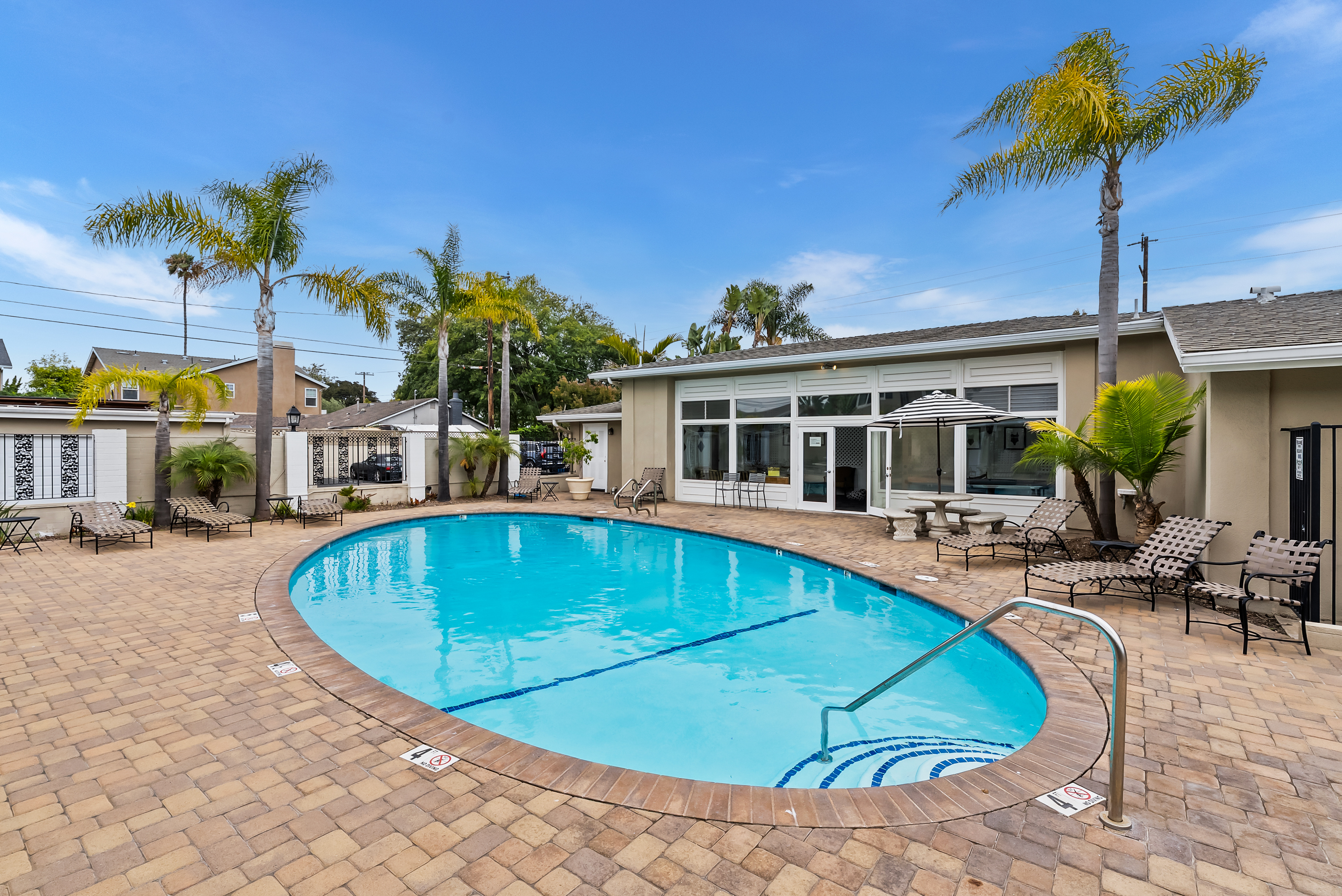  1741 Tustin Avenue, Costa Mesa, CA 92627 - 物件實景