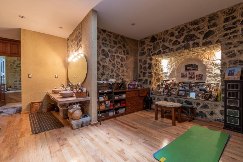 Ca?ada-Fracc. Hacienda San Mart?n, Ocoyoacac, Estado de México, 52740, Mexico, 6 Bedrooms Bedrooms, ,6 BathroomsBathrooms,Residential,For Sale,Ca?ada-Fracc. Hacienda San Mart?n,1166573
