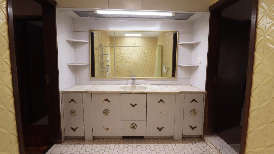 Morelia, Michoacán de Ocampo, 58020, Mexico, 6 Bedrooms Bedrooms, ,3 BathroomsBathrooms,Residential,For Sale,1807113