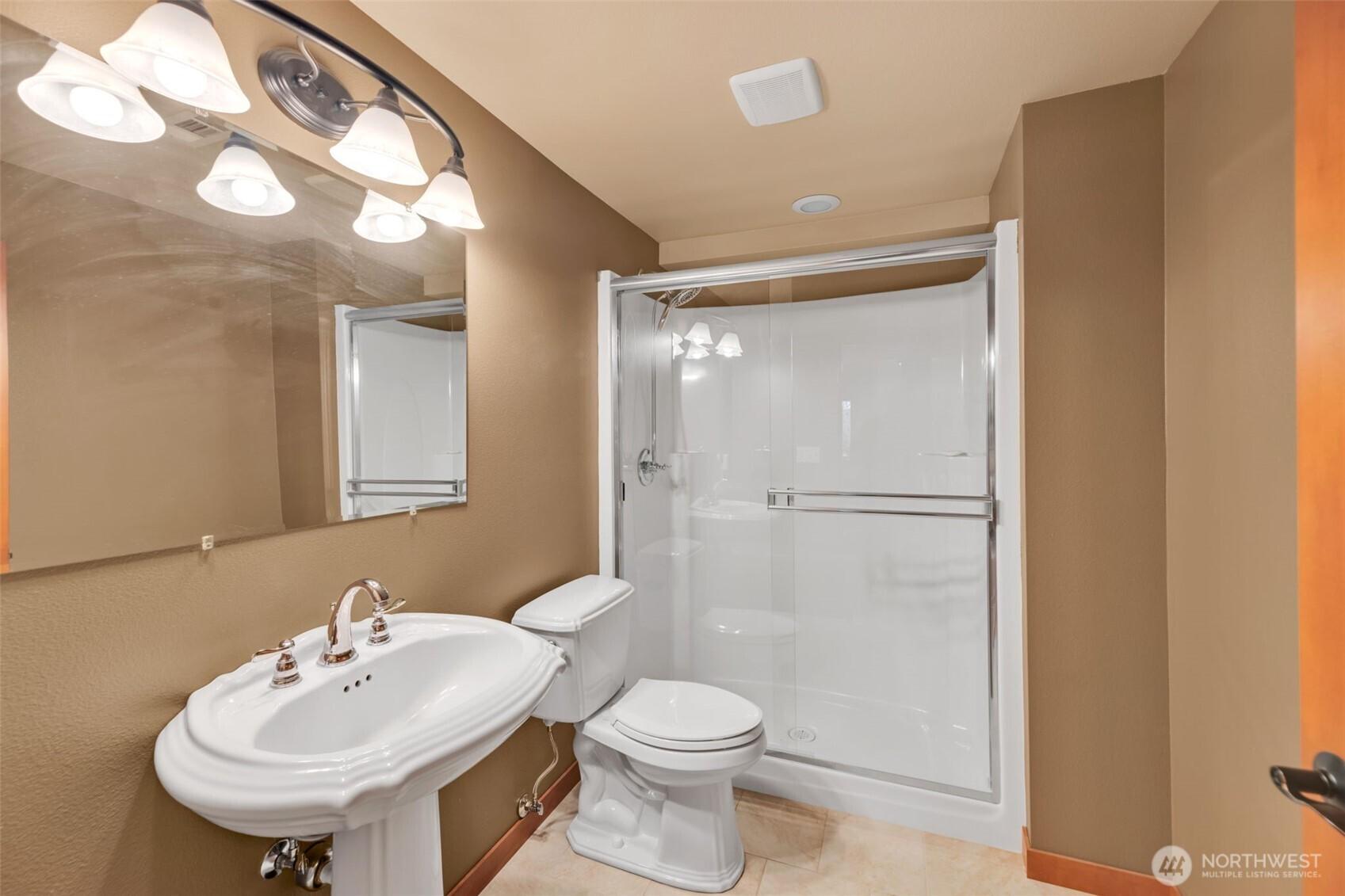 ENUMCLAW, Washington, 98022, United States, 4 Bedrooms Bedrooms, ,3 BathroomsBathrooms,Residential,For Sale,1785391