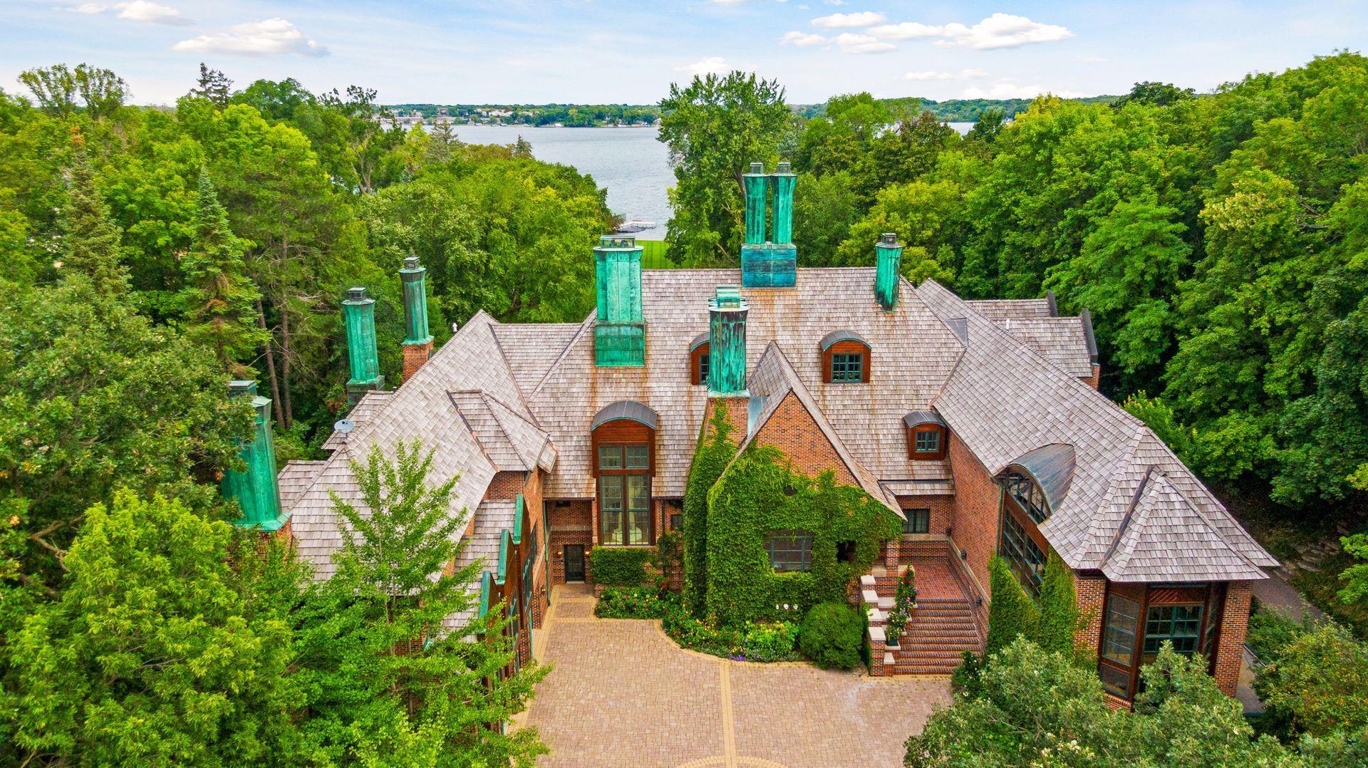 17950 Breezy Point Road, Woodland, Minnesota, 55391, United States, 6 Bedrooms Bedrooms, ,8 BathroomsBathrooms,Residential,For Sale,17950 Breezy Point Road,1619284