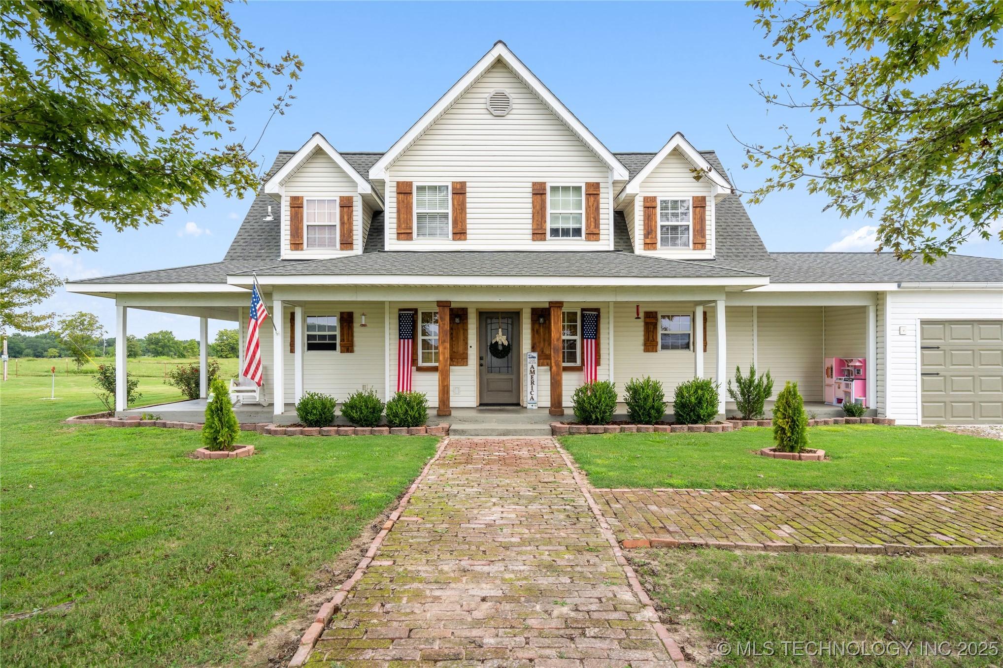 Webbers Falls, Oklahoma, 74470, United States, 3 Bedrooms Bedrooms, ,2 BathroomsBathrooms,Residential,For Sale,1943174