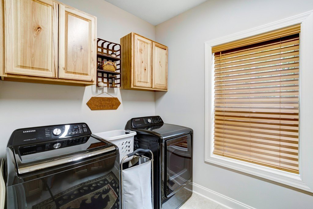 Hayesville, North Carolina, 28904, United States, 3 Bedrooms Bedrooms, ,3 BathroomsBathrooms,Residential,For Sale,1872419