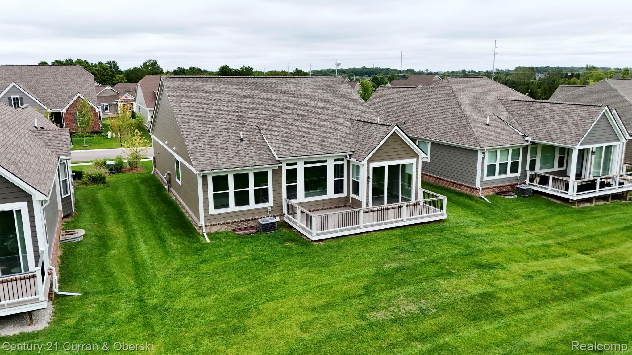 Northville, Michigan, 48168, United States, 2 Bedrooms Bedrooms, ,2 BathroomsBathrooms,Residential,For Sale,1983973