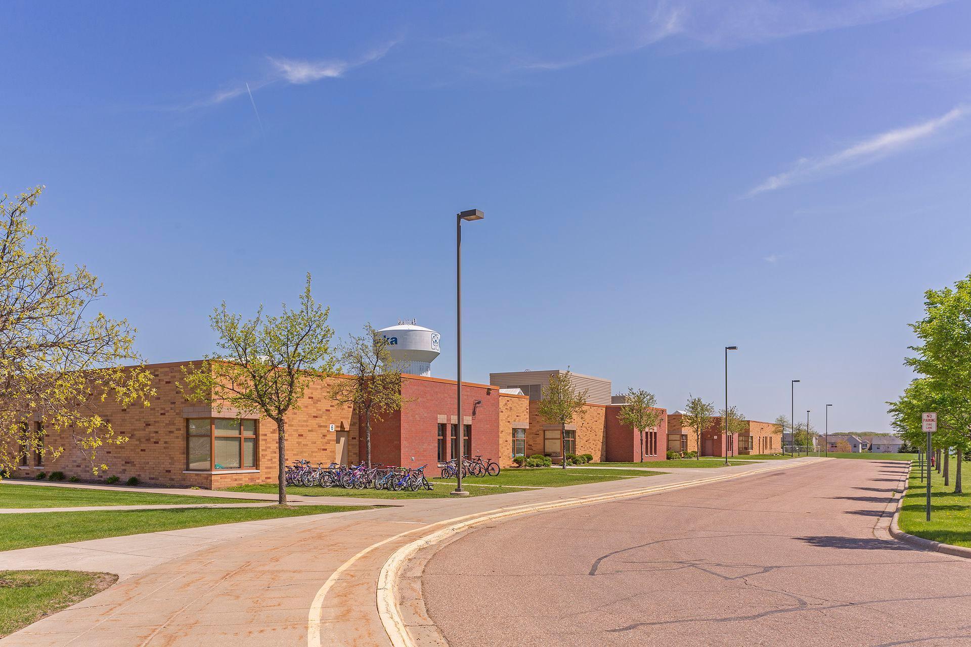 Chaska, Minnesota, 55318, United States, 5 Bedrooms Bedrooms, ,2 BathroomsBathrooms,Residential,For Sale,2014205