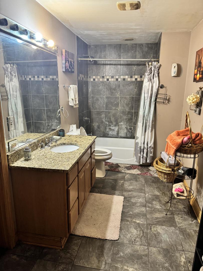 River Grove, Illinois, 60171, United States, 5 Bedrooms Bedrooms, ,4 BathroomsBathrooms,Residential,For Sale,1910767