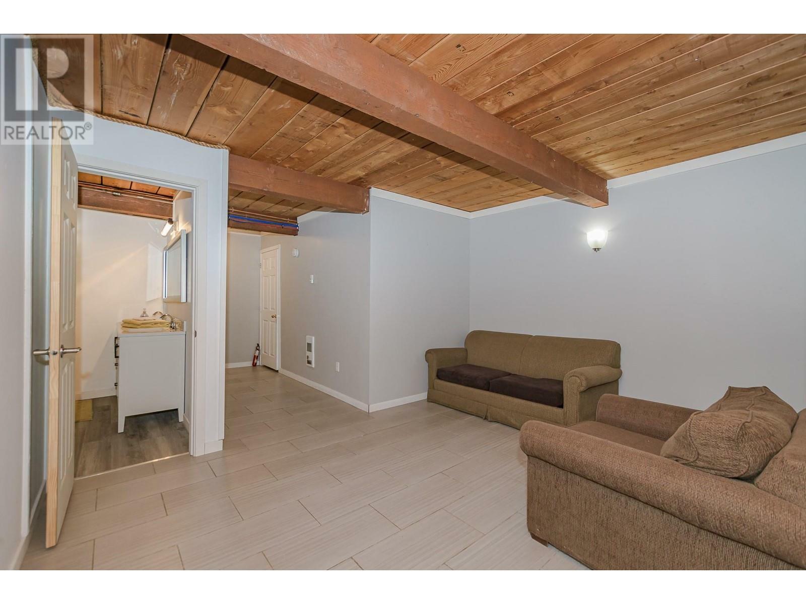 REVELSTOKE, British Columbia, V0E 2S0, CA, 4 Bedrooms Bedrooms, ,2 BathroomsBathrooms,Residential,For Sale,1838033