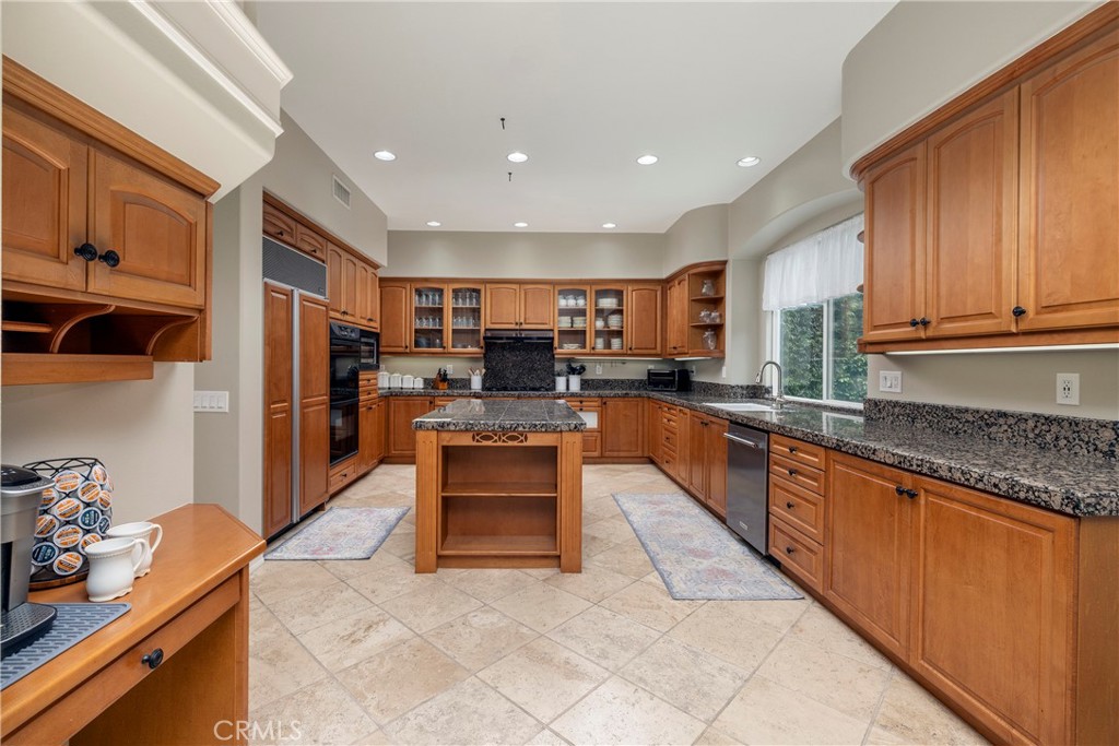 Irvine, California, 92620, United States, 5 Bedrooms Bedrooms, ,5 BathroomsBathrooms,Residential,For Sale,1807249