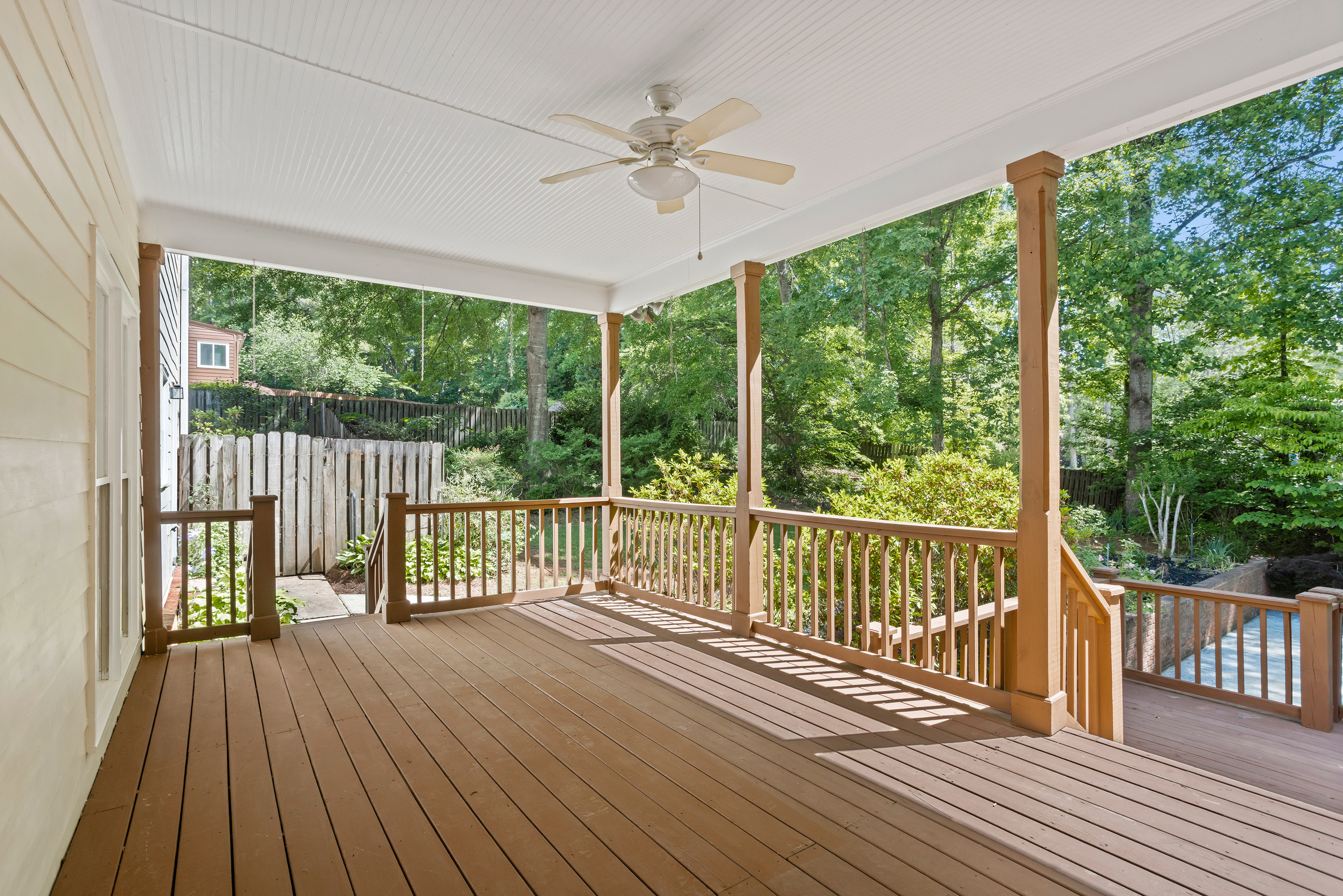  Custom-Built Brick Home with Saltwater Pool in Conyers - 物件實景