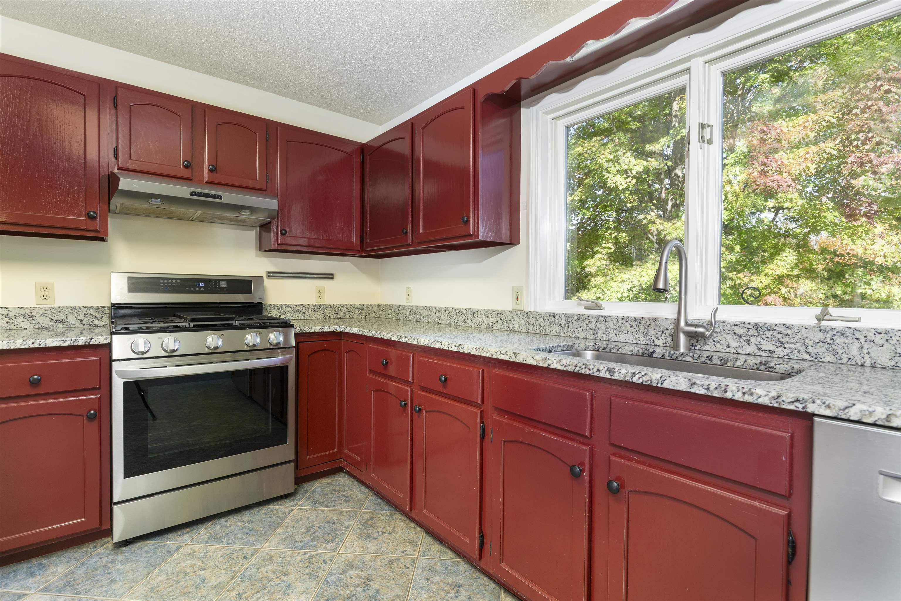 Lebanon, New Hampshire, 03755, United States, 3 Bedrooms Bedrooms, ,2 BathroomsBathrooms,Residential,For Sale,1962612