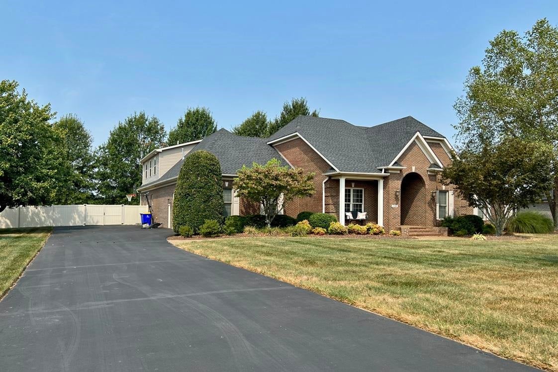Franklin, Kentucky, 42134, United States, 4 Bedrooms Bedrooms, ,3 BathroomsBathrooms,Residential,For Sale,1941979