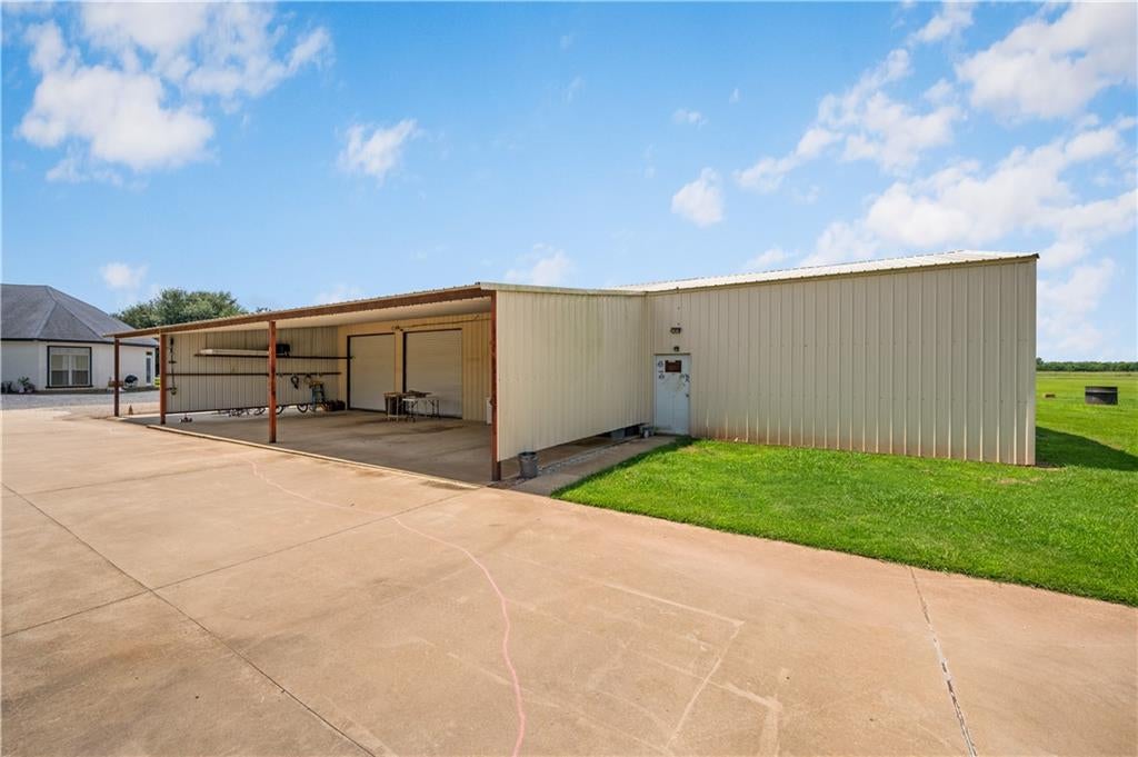 Natchez, Louisiana, 71456, United States, 4 Bedrooms Bedrooms, ,3 BathroomsBathrooms,Residential,For Sale,1975499