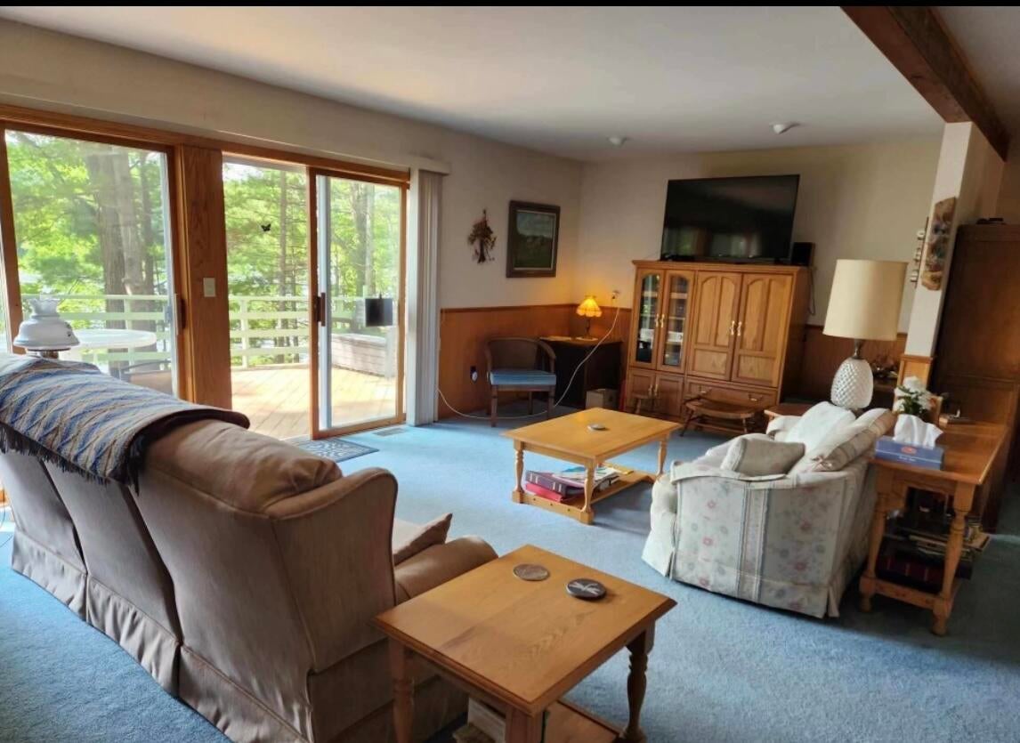 Traverse City, Michigan, 49696, United States, 2 Bedrooms Bedrooms, ,4 BathroomsBathrooms,Residential,For Sale,1712090