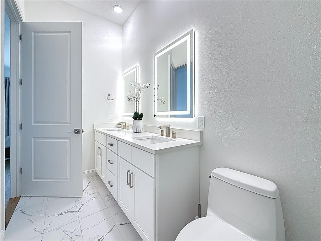 St Petersburg, Florida, 33701, United States, 2 Bedrooms Bedrooms, ,2 BathroomsBathrooms,Residential,For Sale,1889931