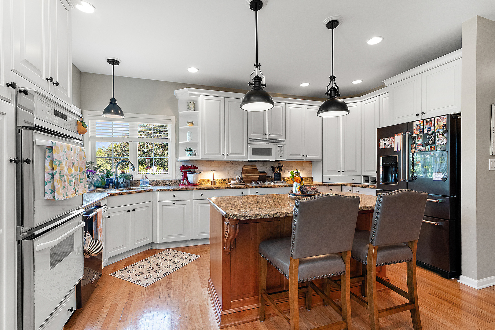 Orland Park, Illinois, 60467, United States, 5 Bedrooms Bedrooms, ,3 BathroomsBathrooms,Residential,For Sale,1937885
