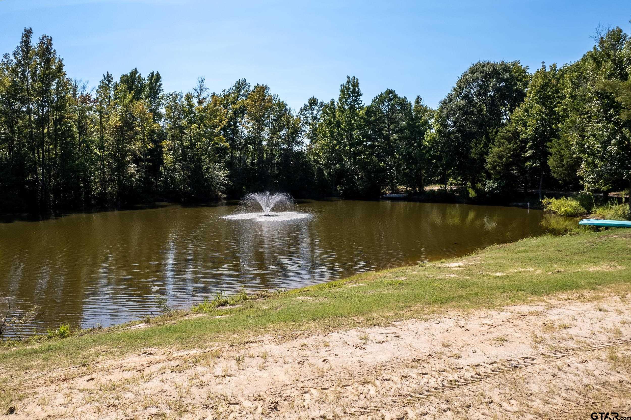 Mineola, Texas, 75773, United States, 3 Bedrooms Bedrooms, ,3 BathroomsBathrooms,Residential,For Sale,1951277