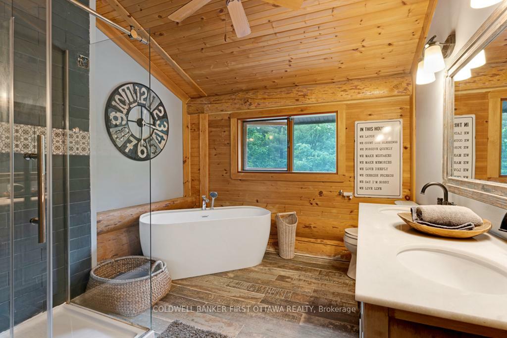 MISSISSIPPI MILLS, Ontario, K0A 2X0, CA, 4 Bedrooms Bedrooms, ,Residential,For Sale,1868623